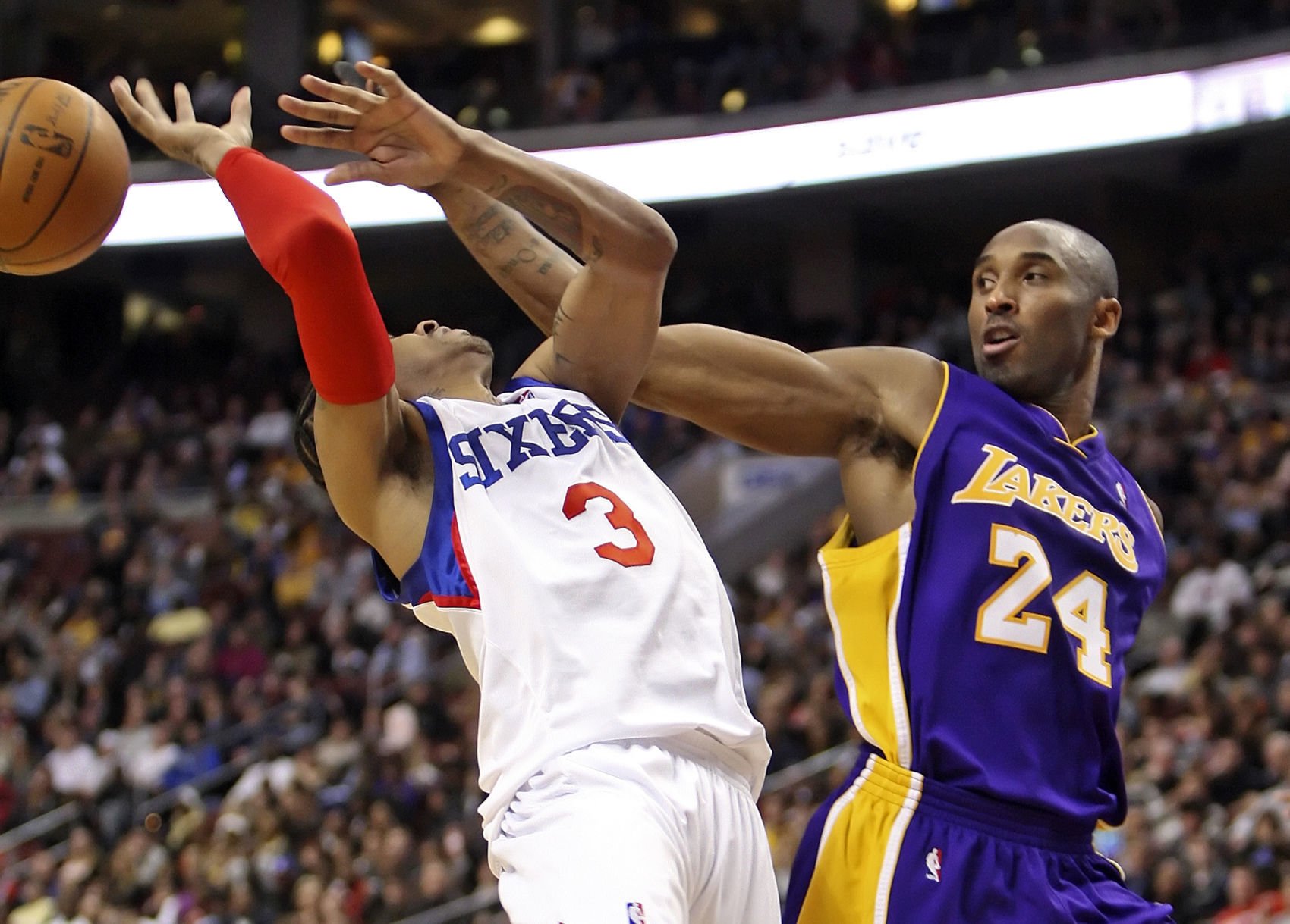 SPORTS-BKN-76ERS-IVERSON-BRYANT-PD